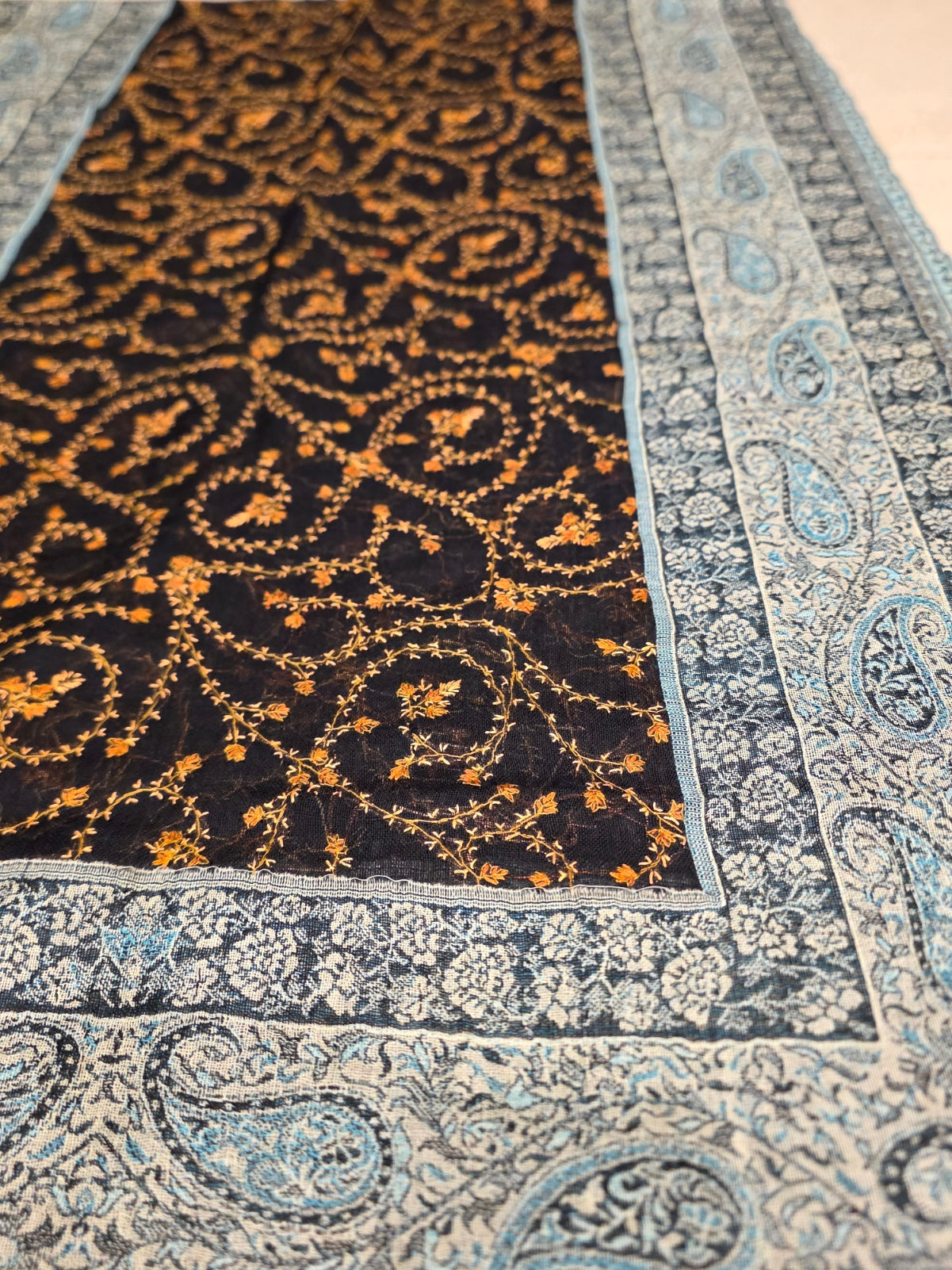 100% Woolen Premium HandEmbroidered Needlework Kashmiri Jamavar Wool Stole 28x80