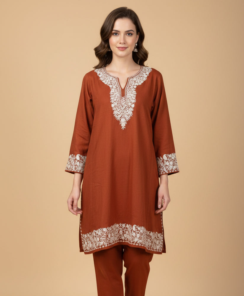 Maroon Border Aari & Zari Embroidered Pheran.